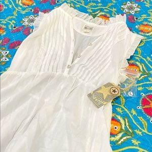 Convers white tank top size small super cute new with tags